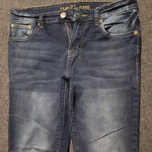 Rue21 Slim Fit, Straight Leg, Stretch Jeans EUC 30 x 30